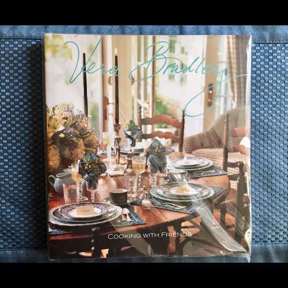 Vera Bradley Cooking with Friends Cookbook New - Picture 2 of 4